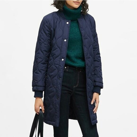 Banana Republic Water-resistant Quilted Long Coat in Navy Size Medium - Picture 2 of 15